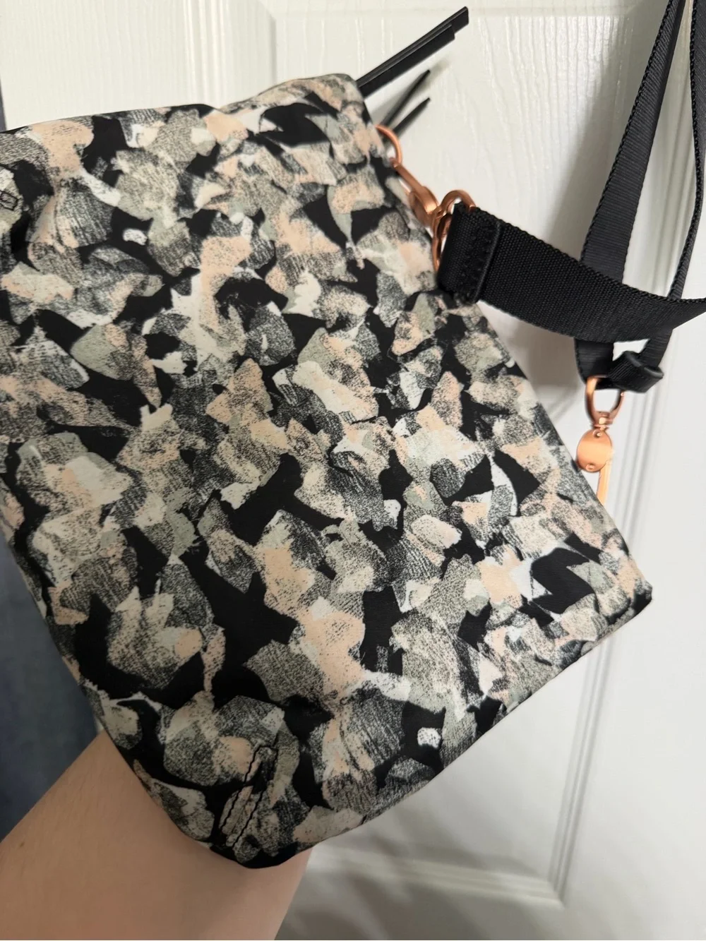 lululemon athletica Printed Cosmetic Bag - Black & Blush